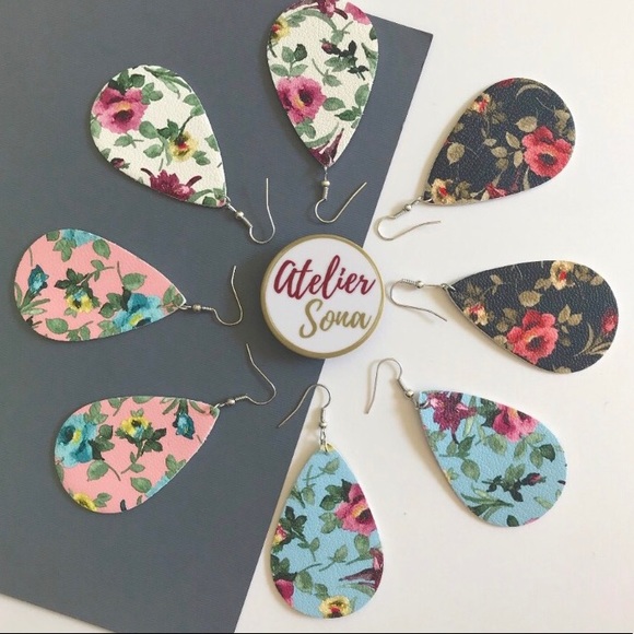 Atelier Sona Jewelry - 🎁 Floral Tear Drop Earrings